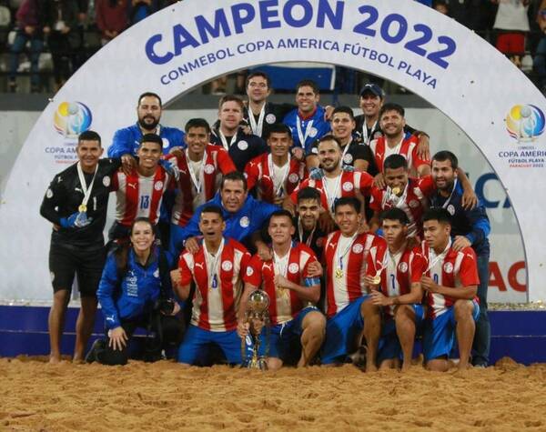 Crónica / [VIDEO] 4 paraguayos entre los candidatos a mejor jugador del mundo de fútbol de playa