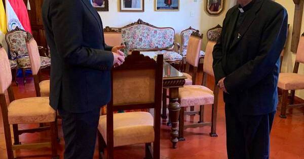 La Nación / Embajador de Estados Unidos visitó al cardenal Adalberto Martínez