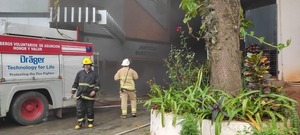 Mujer denuncia desaparición de su hermano durante incendio en TSJE - trece