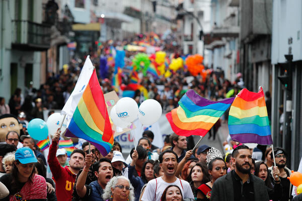 Ecuador celebra su primera feria de trabajo LGTB+ - MarketData