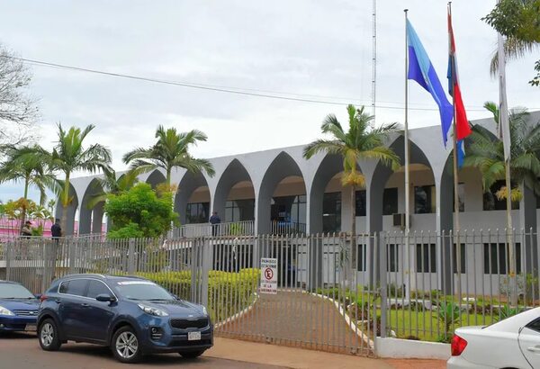 Continúa crisis en la Gobernación del Guairá y la justicia sigue sin definir quién es el gobernador  - Política - ABC Color