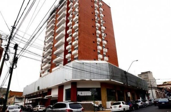 Seguirán analizando planes para convertir edificios abandonados del Gobierno en viviendas - Política - ABC Color