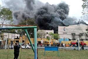 Reportan incendio de gran magnitud en el edificio de la Justicia Electoral - ADN Digital