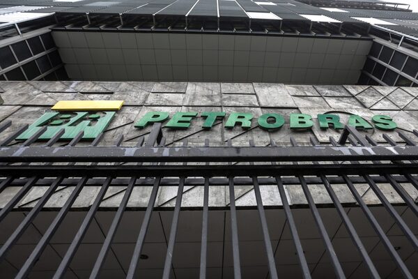 Petrobras rechaza un posible retroceso en la apertura del sector petróleo en Brasil - MarketData