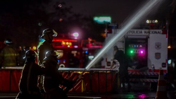 Bomberos Voluntarios controlan incendio en el TSJE