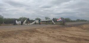 Nativos endurecen medida de fuerza y vuelven a cerrar la ruta Transchaco - Noticias del Chaco - ABC Color