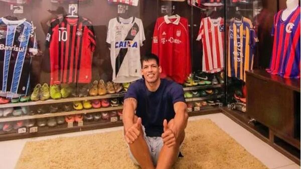 Julio Dos Santos cuelga los botines con la misión cumplida