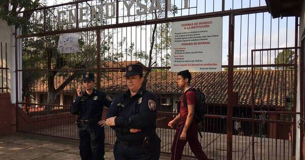 La Nación / Piden presencia policial ante peleas entre alumnos