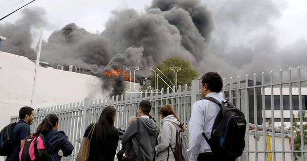 La Nación / TSJE: funcionario fue encontrado muerto cerca de la salida de emergencia