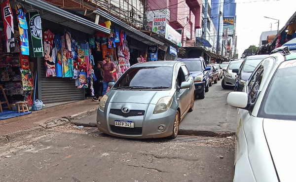 Prieto pide a la ANDE que acelere obras en el microcentro para reparar avenidas - La Clave