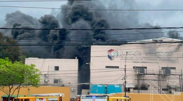 Diario HOY | Varias hipótesis y dudas sobre incendio en TSJE: peritaje técnico determinará su causa