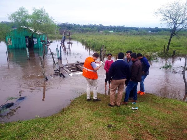 SEN ASISTIÓ A FAMILIAS AFECTADAS POR TEMPORAL - La Voz del Norte