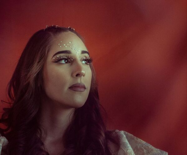 La cantante nacional Tam blk presenta su primer álbum Utopía