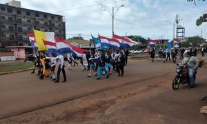 Desfilan en recordación a batalla de Boquerón