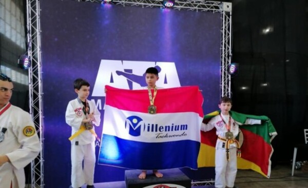 Esteños traen medallas de oro de Panamericano 2022 de Taekwondo