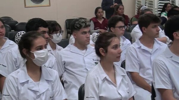 Con apoyo de estudiantes, PAI intensifica campaña de vacunación en Encarnación