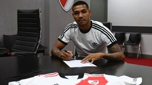 River Plate asegura a Héctor David Martínez