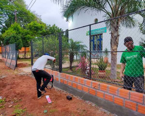 Comunidad San Luis Gonzaga trabaja por cercado perimetral » San Lorenzo PY