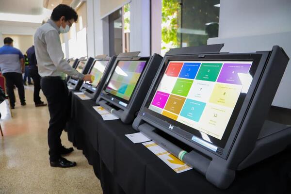 TSJE: Quedan 14.000 máquinas de votación, se perdieron 7.500 - El Trueno