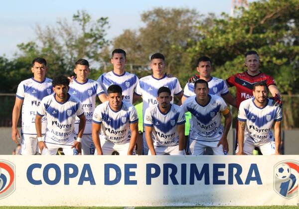 Crónica / Capo total: Arquero de un equipo de Primera se recibió de ingeniero