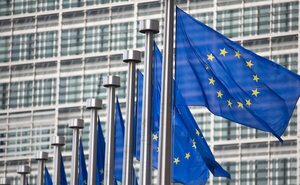 Países de la UE exhiben "voluntad" y "determinación" en más sanciones a Rusia - Revista PLUS