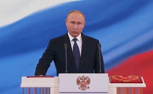 Crónica / Democráticamente, en medio de la guerra, Putin le chupó territorios a Ucrania con “votos”