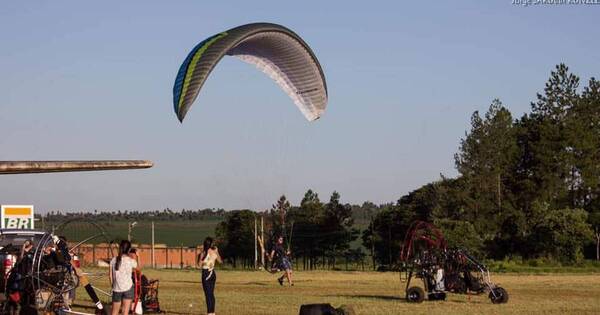 La Nación / Invitan a festival aéreo en Alto Paraná