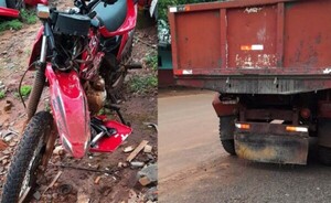 Motociclista sufre lesiones tras chocar contra un camión