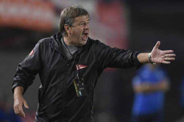 Crónica / [VIDEO] Un pelotero paraguayo se quedó sin técnico en el fútbol argentino