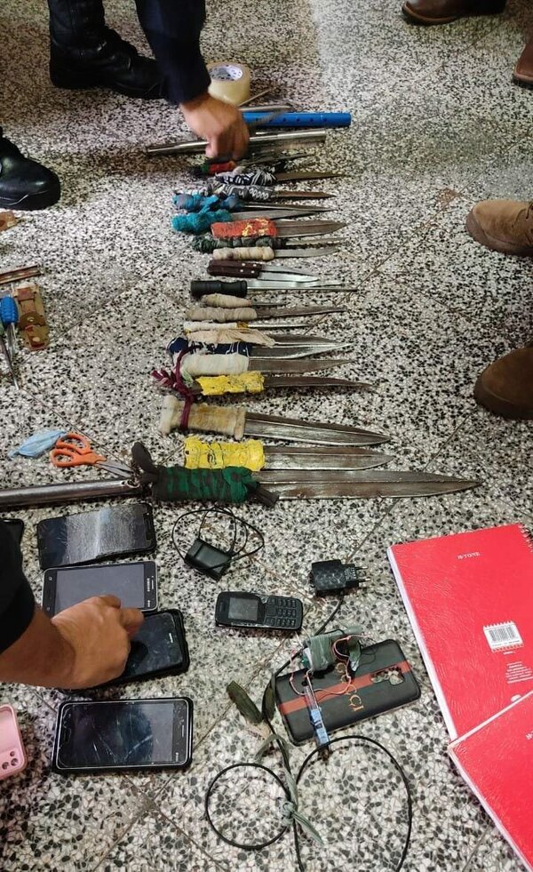 Requisan armas, drogas y celulares del pabellón de PCC