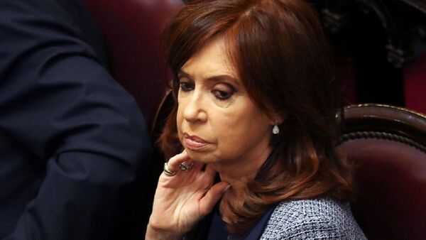 Procesan a dos jóvenes más por ataque a Cristina Fernández