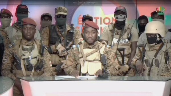 Otro golpe de Estado en Burkina Faso: destituyeron a la junta militar que tomó el poder en enero