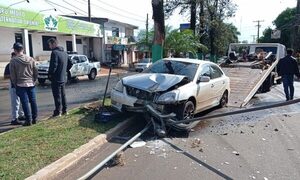 Imprudencia ocasiona violento accidente en Presidente Franco – Diario TNPRESS