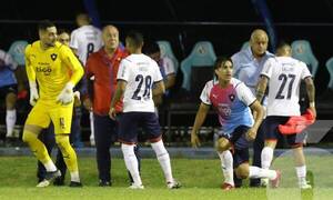 Crónica / [VIDEO] ¡Mba'epico Jean! La "carrera vaqueta" que se hizo viral