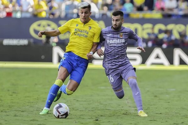 Frenazo del Villarreal, que deja con vida al Cádiz - Fútbol Internacional - ABC Color