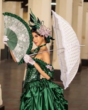 ¡Mirá el traje alegórico que lucirá Agatha León, Miss Grand Paraguay 2022, en Indonesia! - Gente - ABC Color