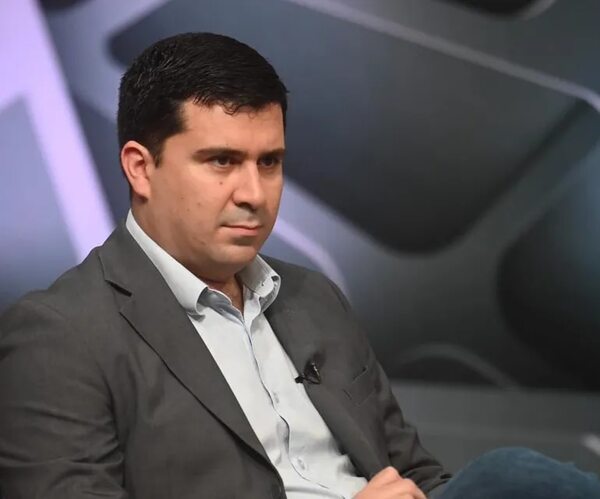 Sebastián Villarejo sigue convencido de que le ganará a Efraín en las internas - Política - ABC Color