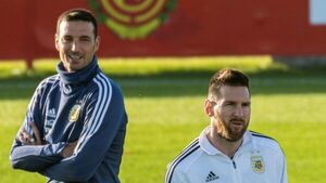 Scaloni: "A Messi lo tratamos como lo que es: un superclase"