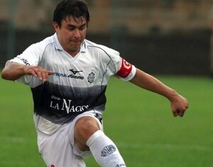 Excapitán de Olimpia armó sarambi tras felicitar a Cerro