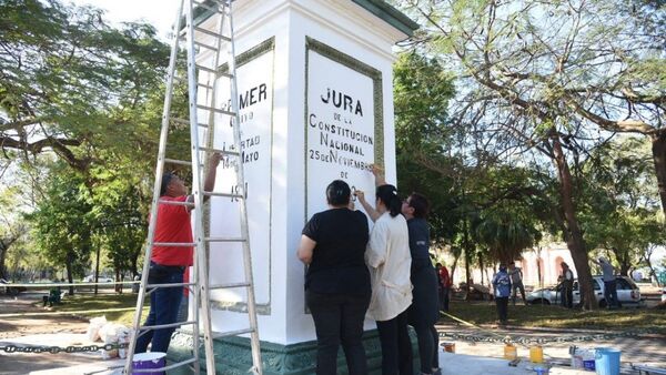 Siguen trabajos de recuperación de plazas frente al Cabildo