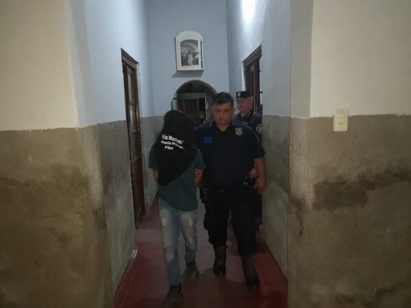 Detienen a un hombre por robo de cables - Policiales - ABC Color