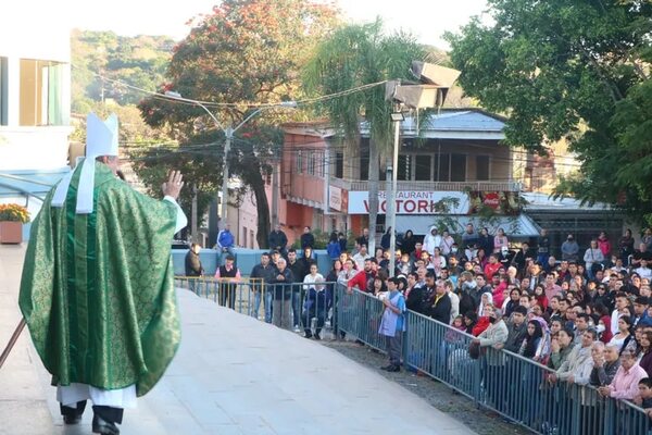 Monseñor Valenzuela pide que se aumente “la fuerza de la fe” - Nacionales - ABC Color