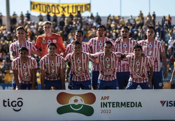 Crónica / El “Rayadito” le aguó la fiesta a Sportivo Luqueño y su gente