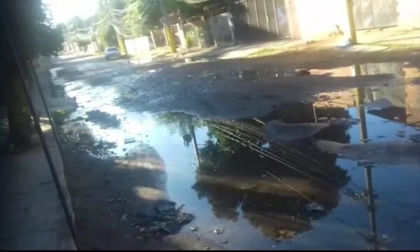 Pérdida de agua en Asunción - Crónicas Ciudadanas - ABC Color