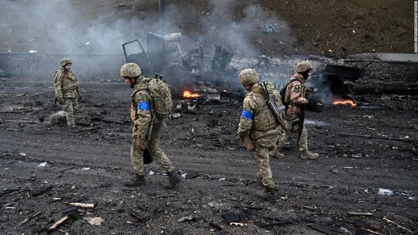 Rusia atacó la ciudad natal de Zelenski tras perder terreno en el este de Ucrania