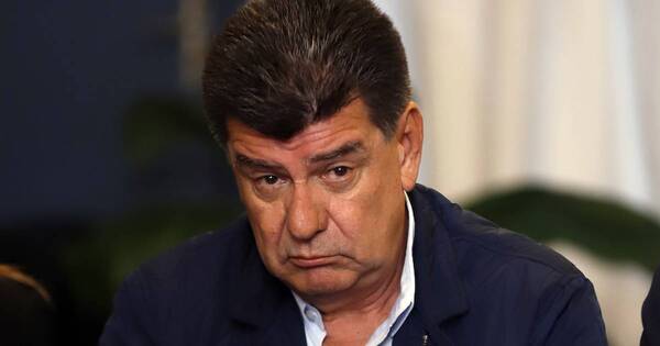 La Nación / Efraín Alegre debe explicar su interés en el depósito de máquinas del TSJE, afirma Dionisio Amarilla