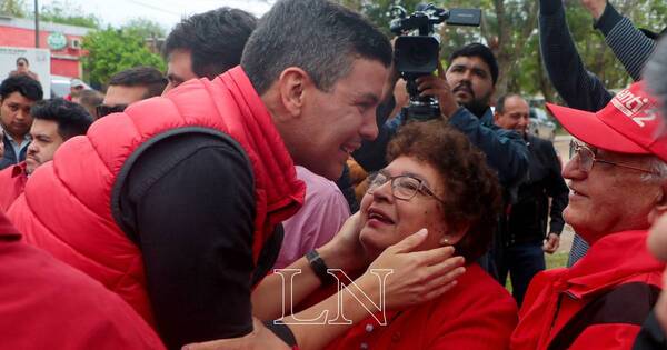 La Nación / Santiago Peña participa este domingo de la fiesta de las colectividades en Hohenau, Itapúa