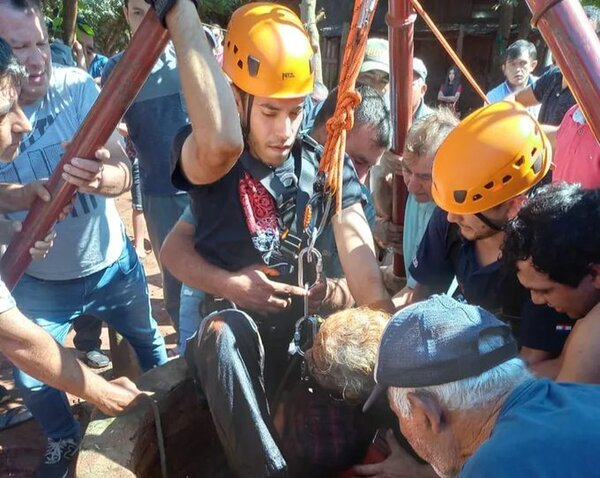 Rescatan a anciana que cayó a un pozo en Minga Guazú