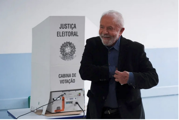 Elecciones en Brasil: con más del 90% de los votos escrutados, Lula se impone a Bolsonaro por escaso margen