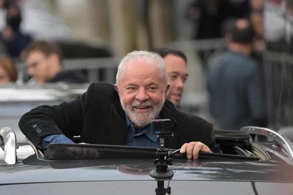 Brasil va a balotaje: Lula vence a Bolsonaro en primera ronda - Mundo - ABC Color